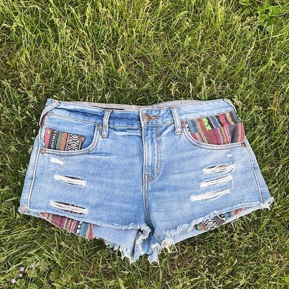 Free People Pants - Free People Baja distressed shorts​​ EUC​​​​​​​​